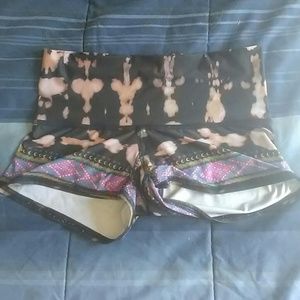 Teeki hot pants shorts